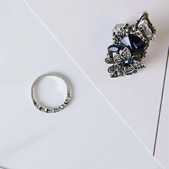 2 PC Rhinestone Decor Butterfly Ring Set - Picture 4 of 5